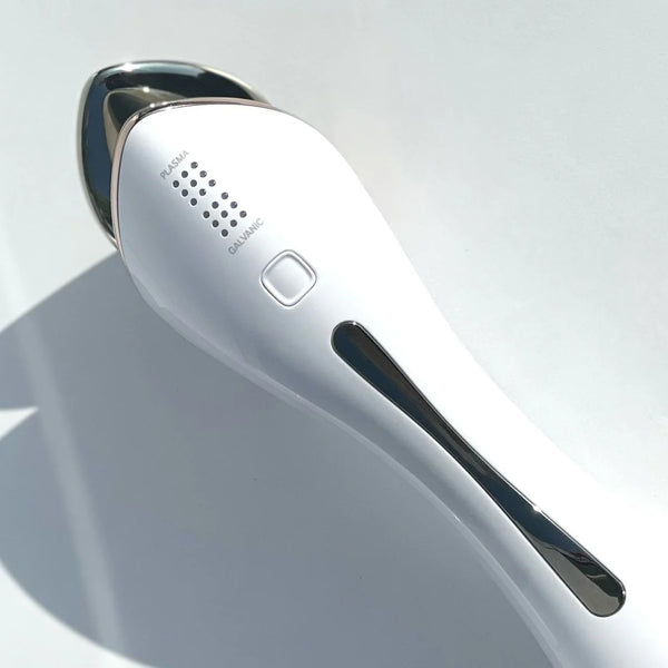 デュアルセラ（美顔器）プレゼント付